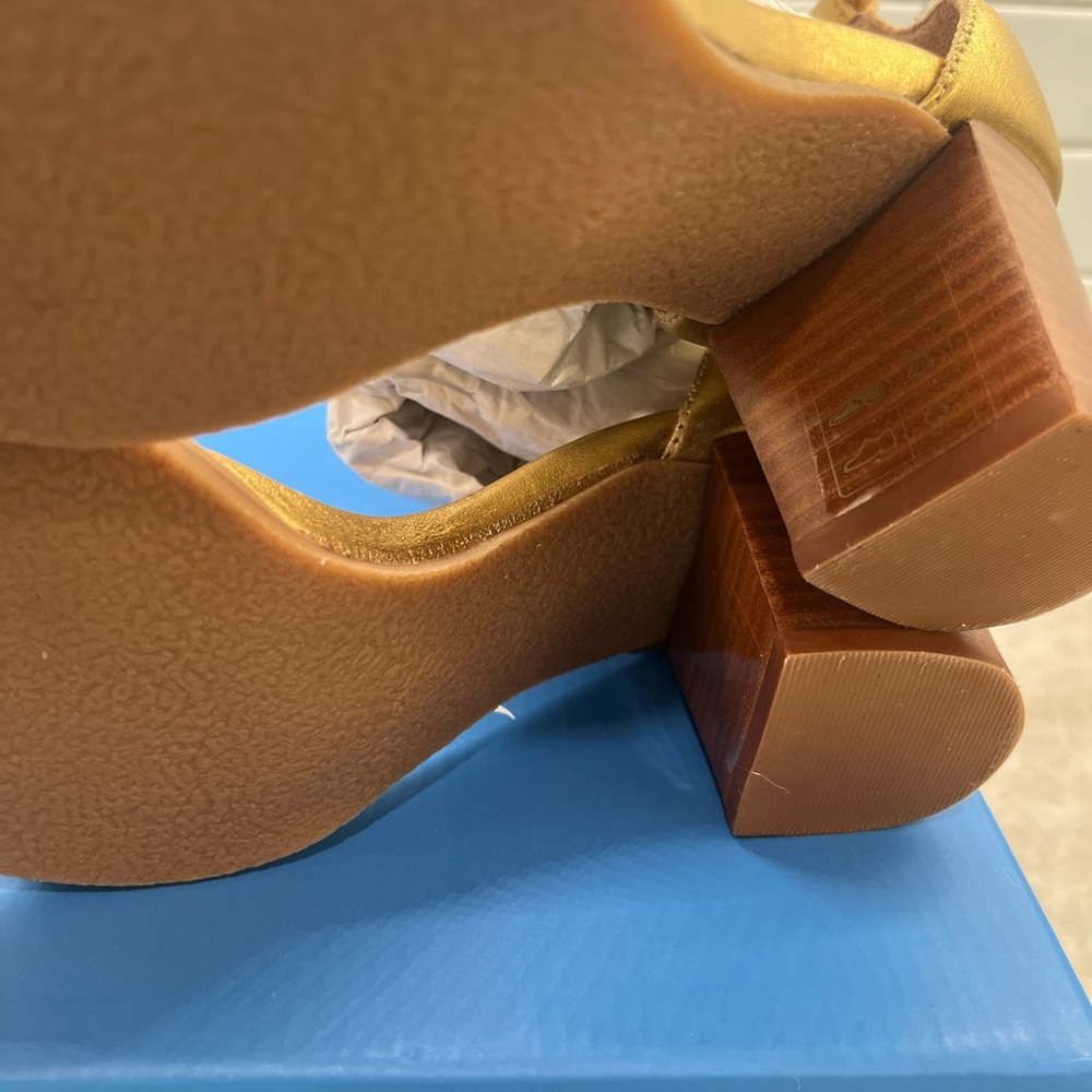 Jack Rogers Metallic Gold Heels- worn once for photo! - Picture 7 of 9